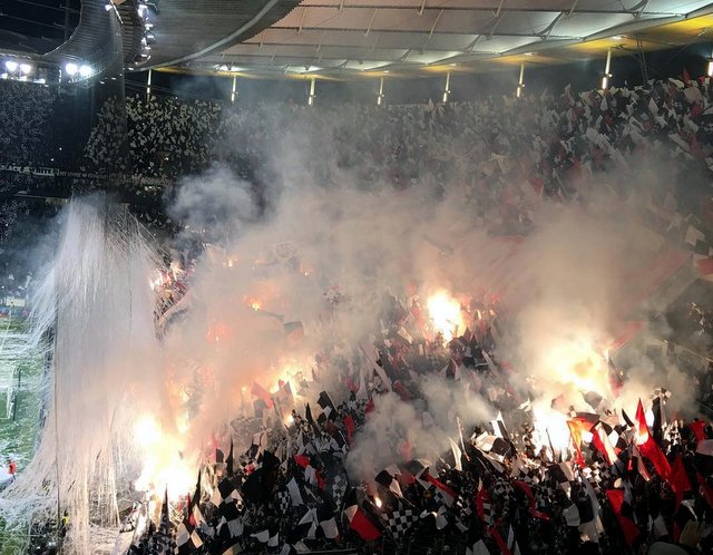 Eintracht Frankfurt om 1